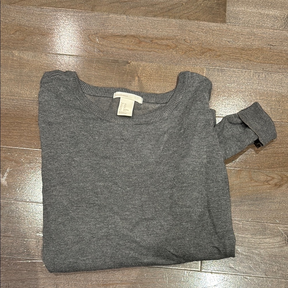 H&M Women’s Gray Knit Sweater